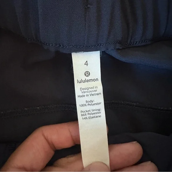 Lululemon Athletica Lululemon On the Fly Short True Navy - Picture 2 of 4